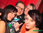 150307_neon_single_party_026