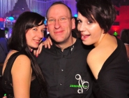 150307_neon_single_party_029