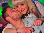 150307_neon_single_party_058