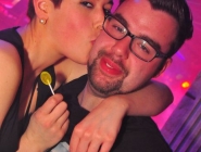 150307_neon_single_party_059