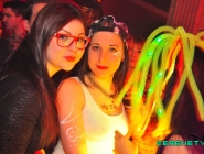 150307_neon_single_party_088