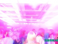 206121
